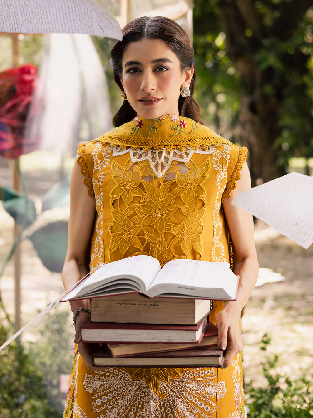 ET - 02 | 3 PC Luxury Lawn - Image 10