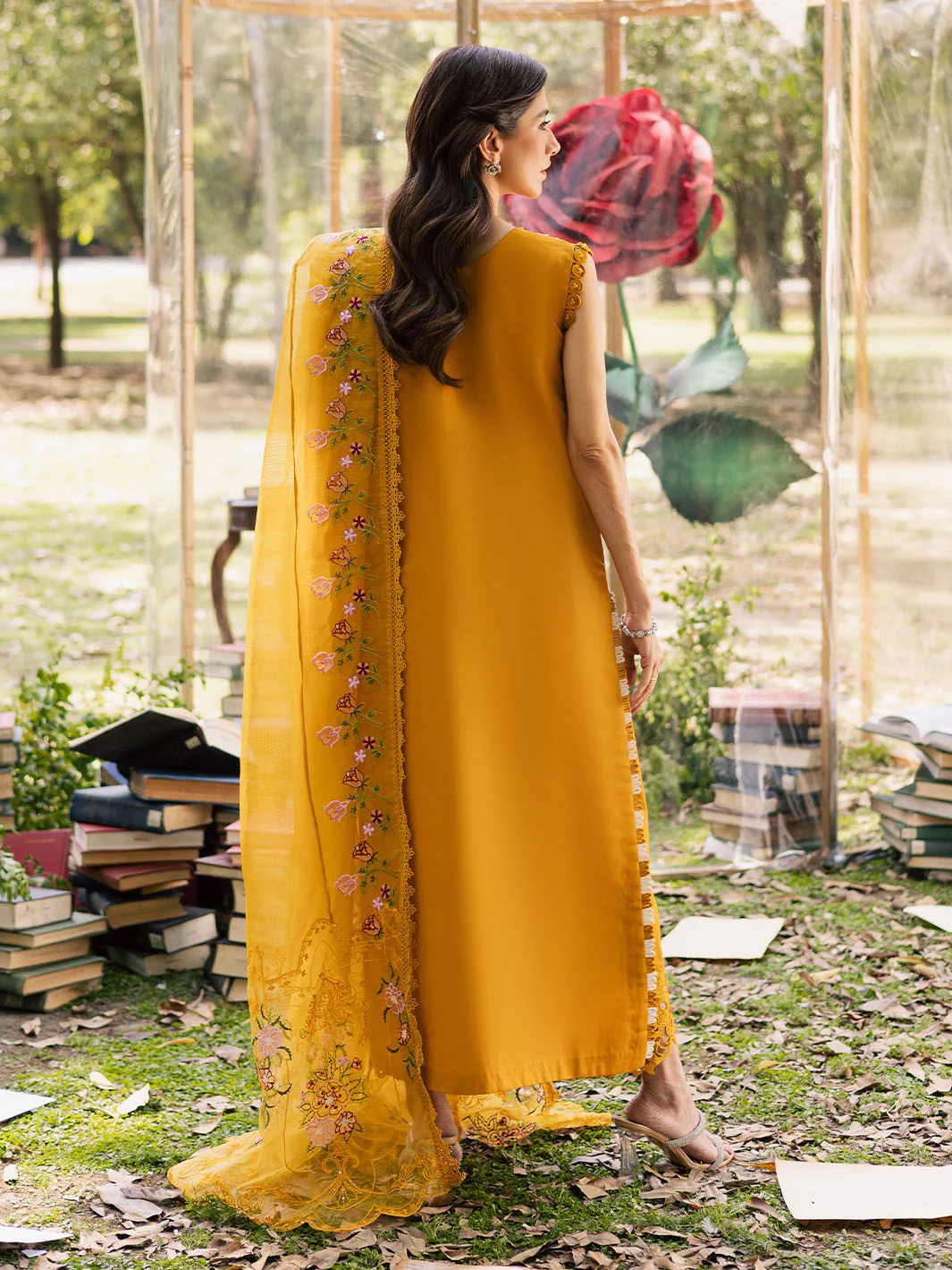 ET - 02 | 3 PC Luxury Lawn - Image 3