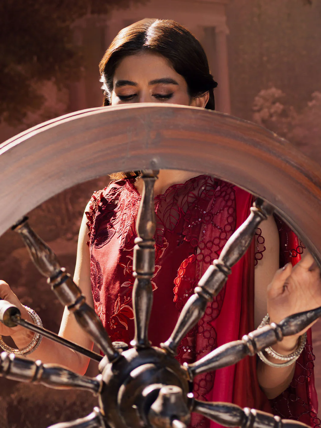 ET - 04 | 3 PC Luxury Lawn - Image 7