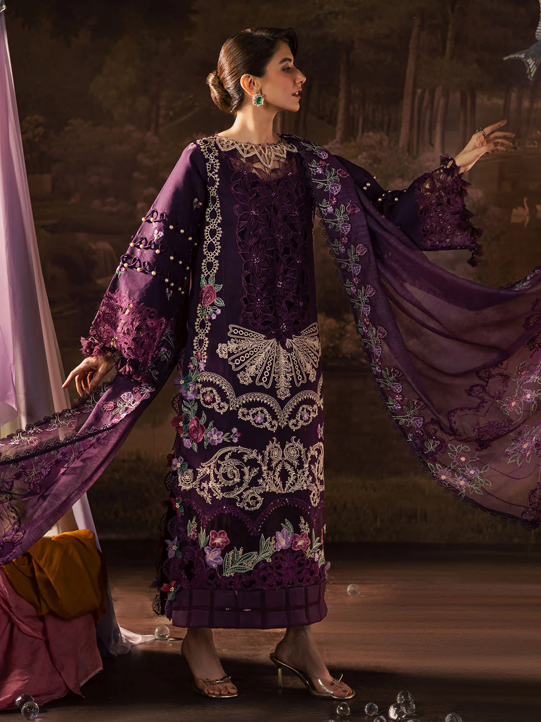 ET - 07 | 3 PC Luxury Lawn - Image 5