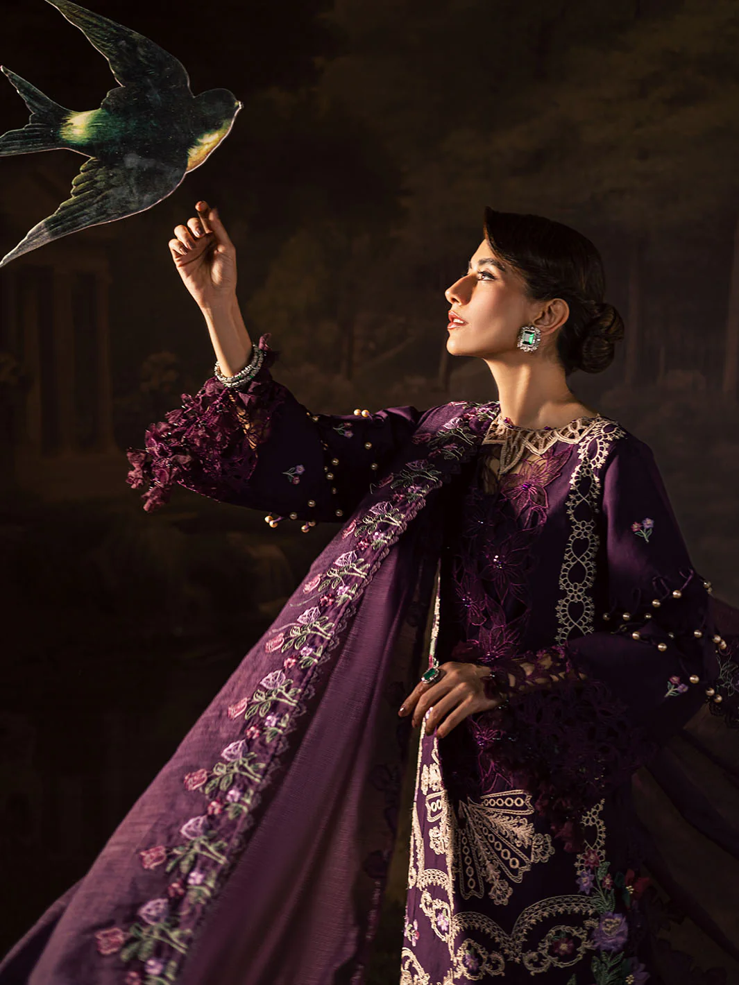 ET - 07 | 3 PC Luxury Lawn - Image 6