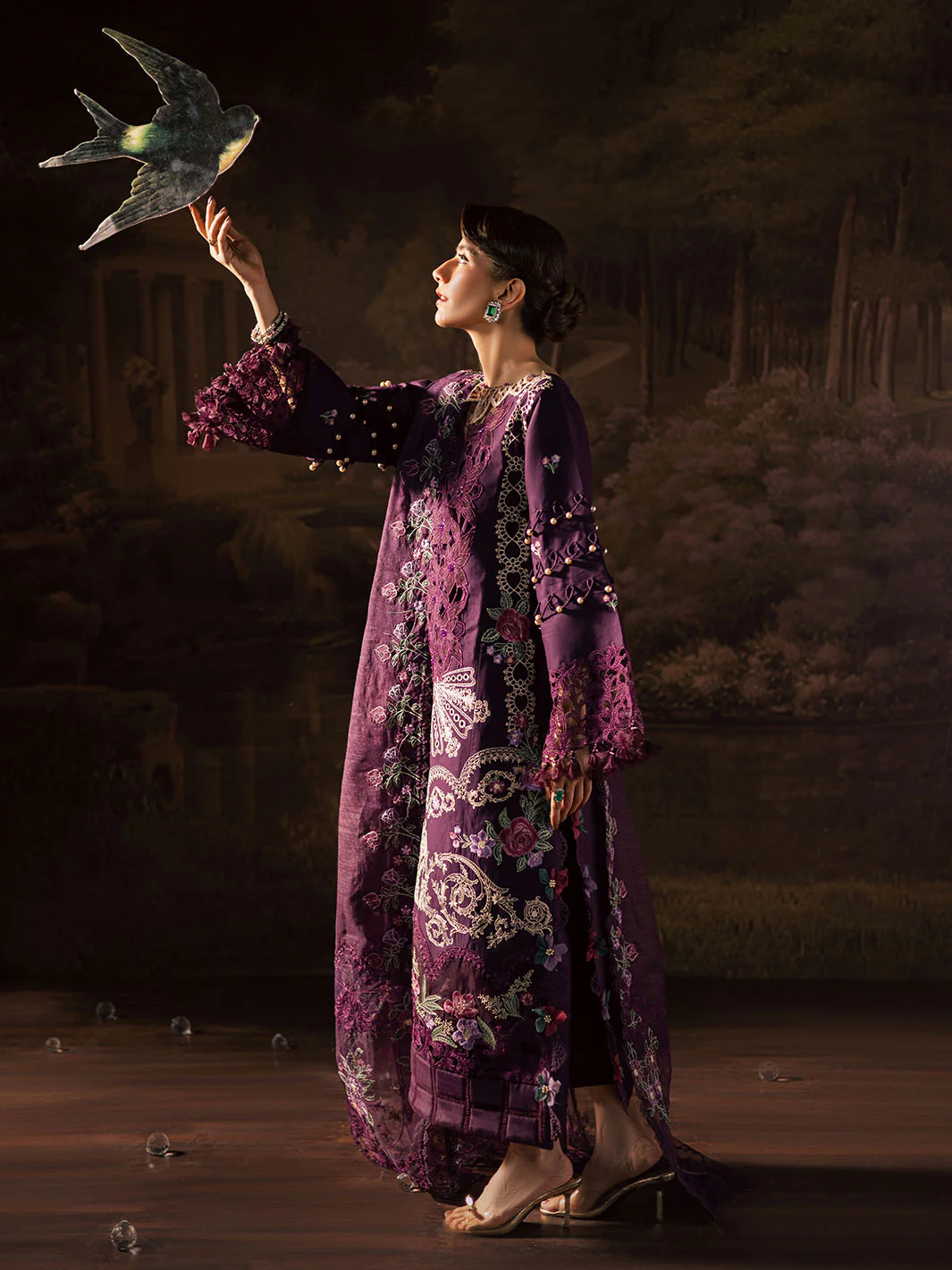 ET - 07 | 3 PC Luxury Lawn - Image 7