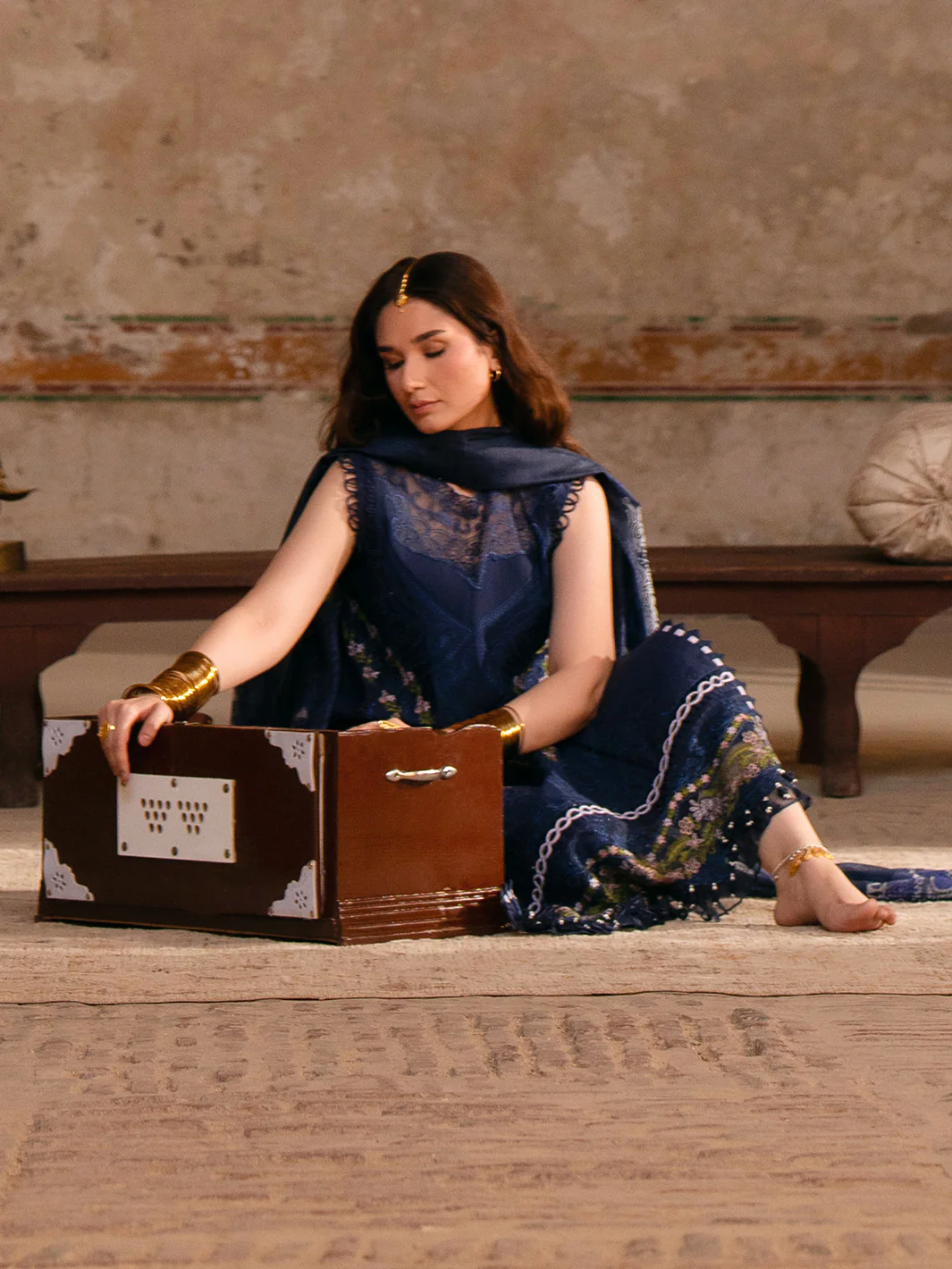 MI - 05 | 3 PC LAWN - Image 9