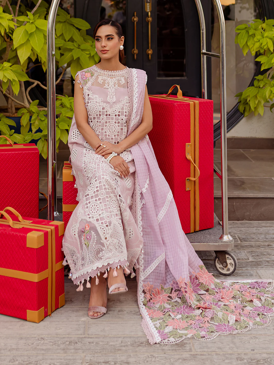 MS-07 | 3 PC Luxury Lawn - Image 7