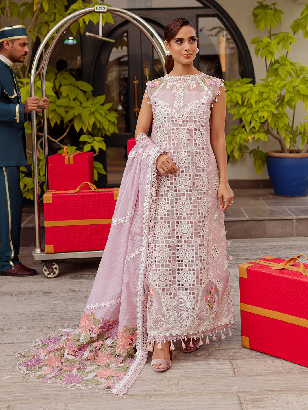 MS-07 | 3 PC Luxury Lawn - Image 8