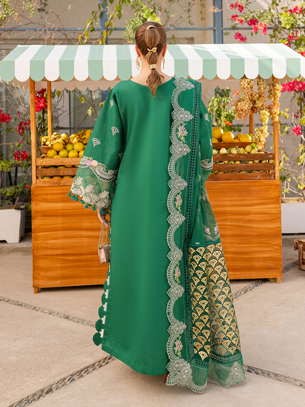 MS-09 | 3 PC Luxury Lawn - Image 3