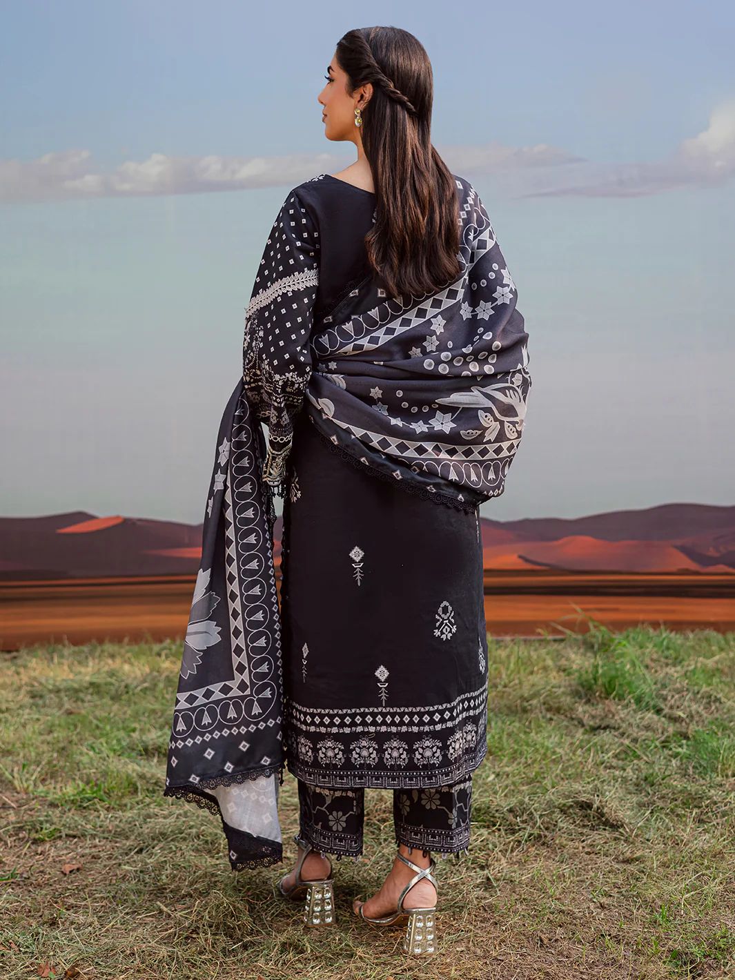 SAR-07 | 3 PC Khaddar - Image 3