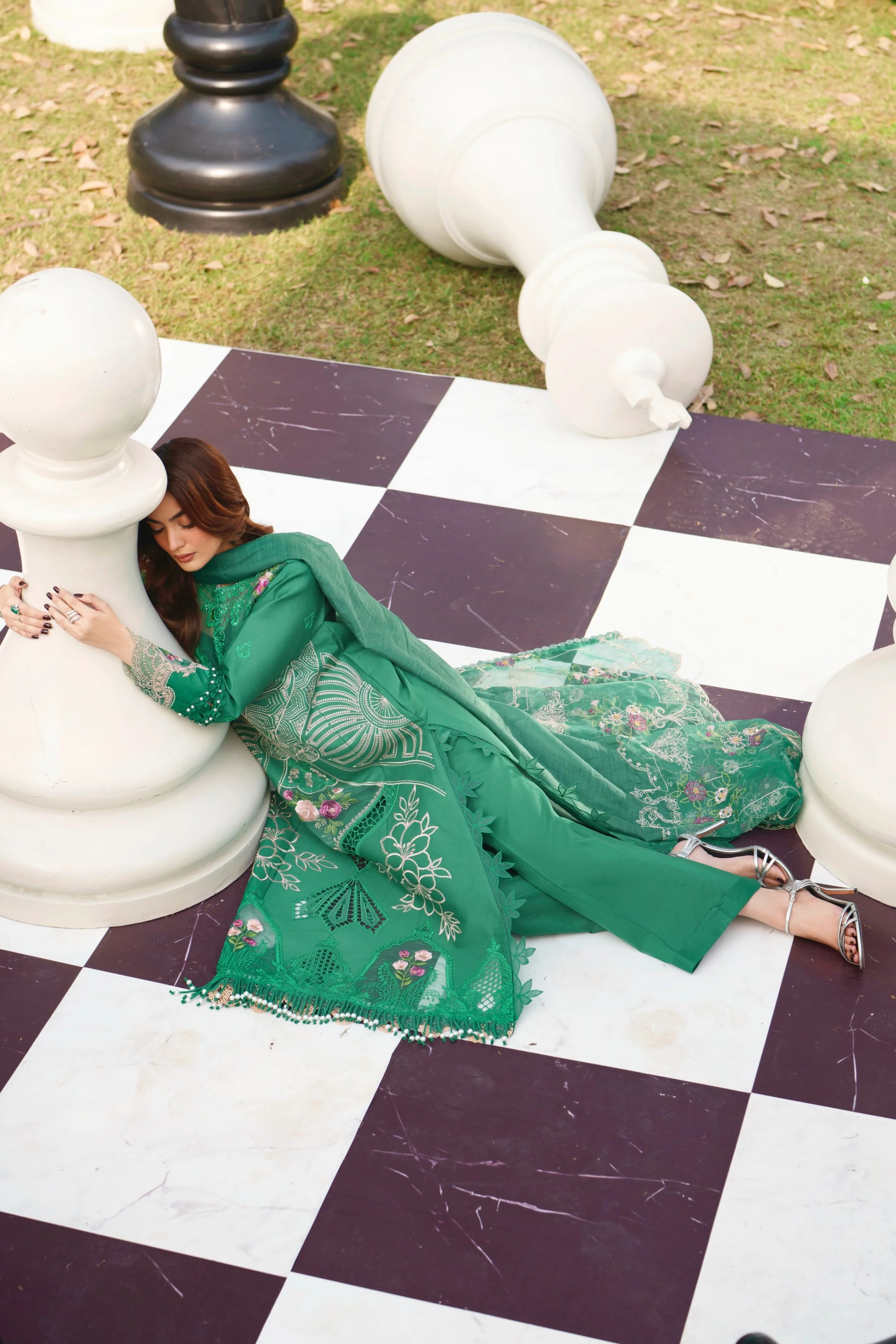 SQ-11 | 3 PC LAWN - Image 5